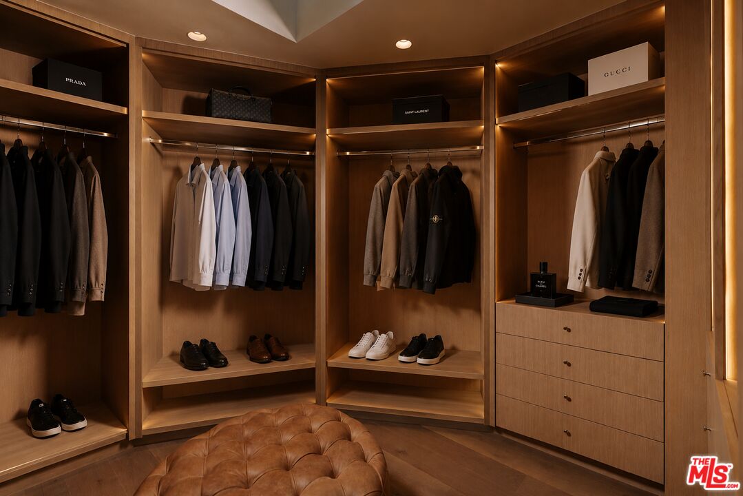 1122 La Altura Rd
