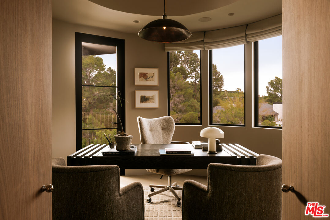 1122 La Altura Rd