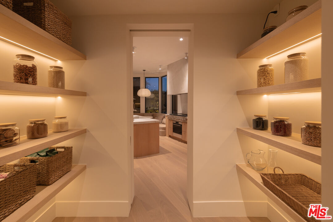 1122 La Altura Rd