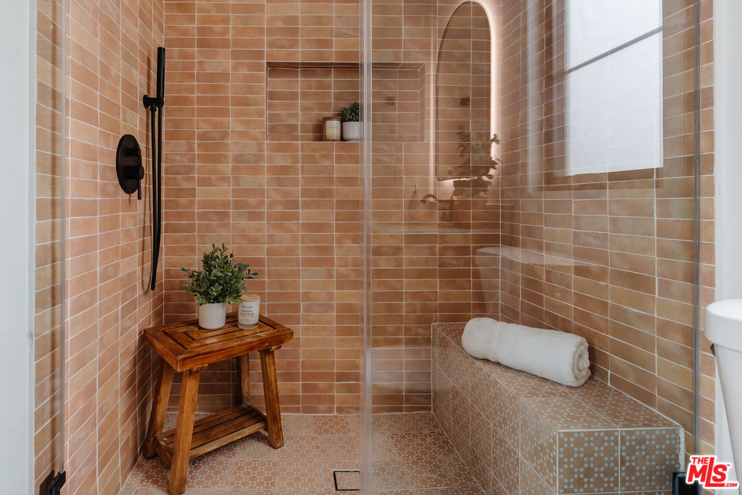 1952 S Garth Ave Unit: 1/2