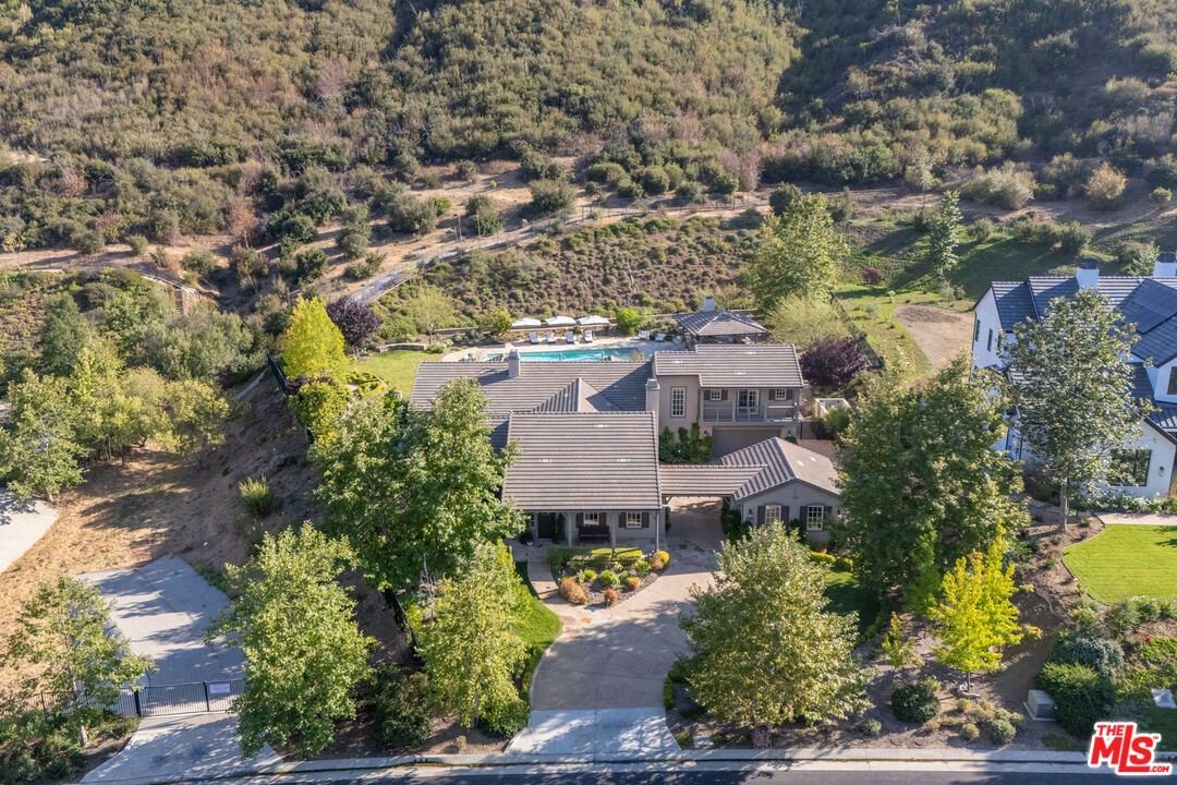 2052 Shadow Creek Dr
