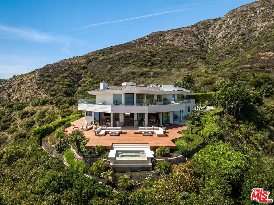 4310 Encinal Canyon Rd