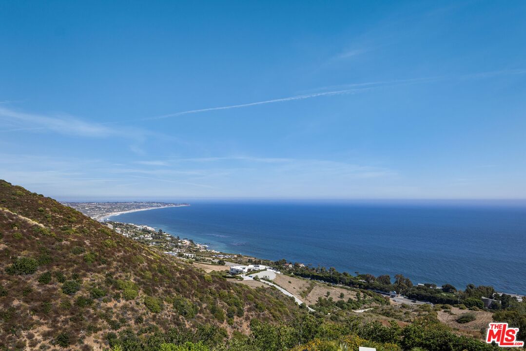 4310 Encinal Canyon Rd