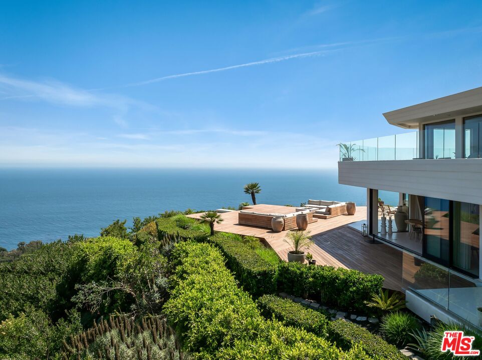 4310 Encinal Canyon Rd