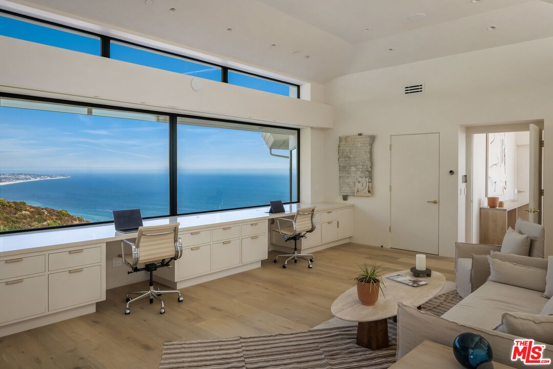 4310 Encinal Canyon Rd