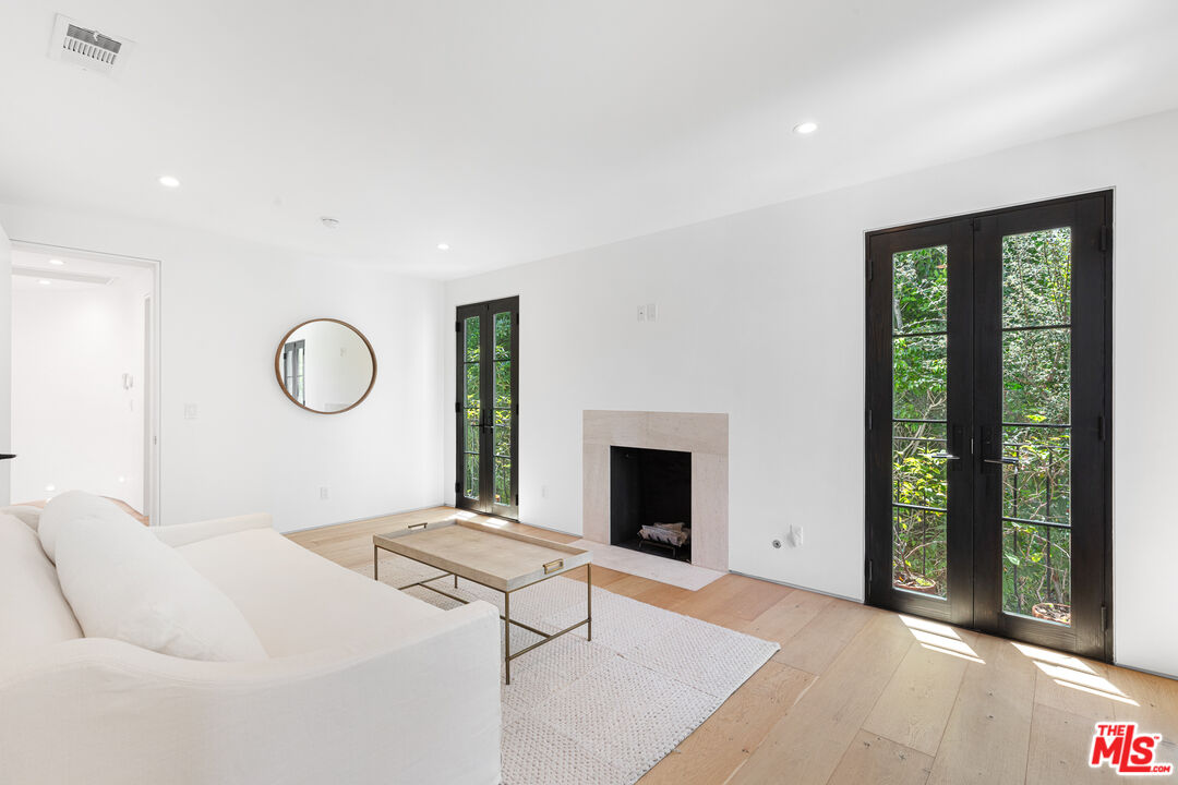 1001 Hanover Dr