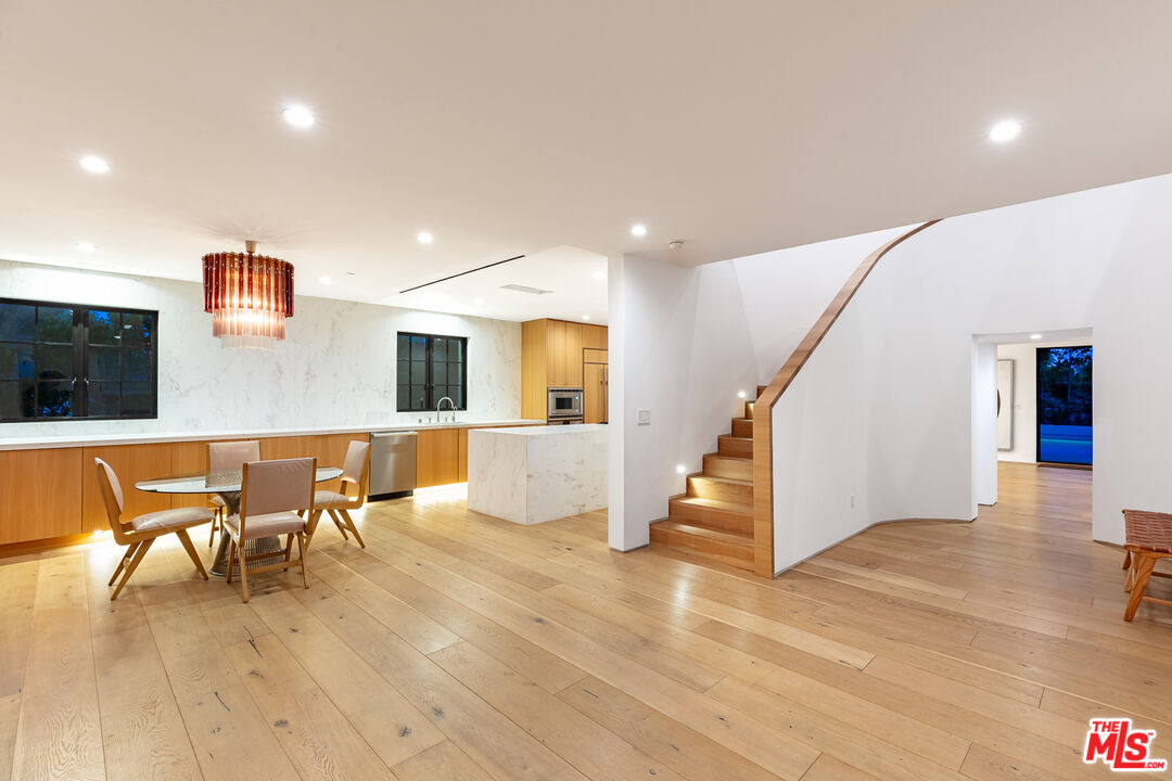 1001 Hanover Dr