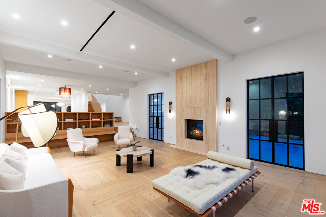 1001 Hanover Dr