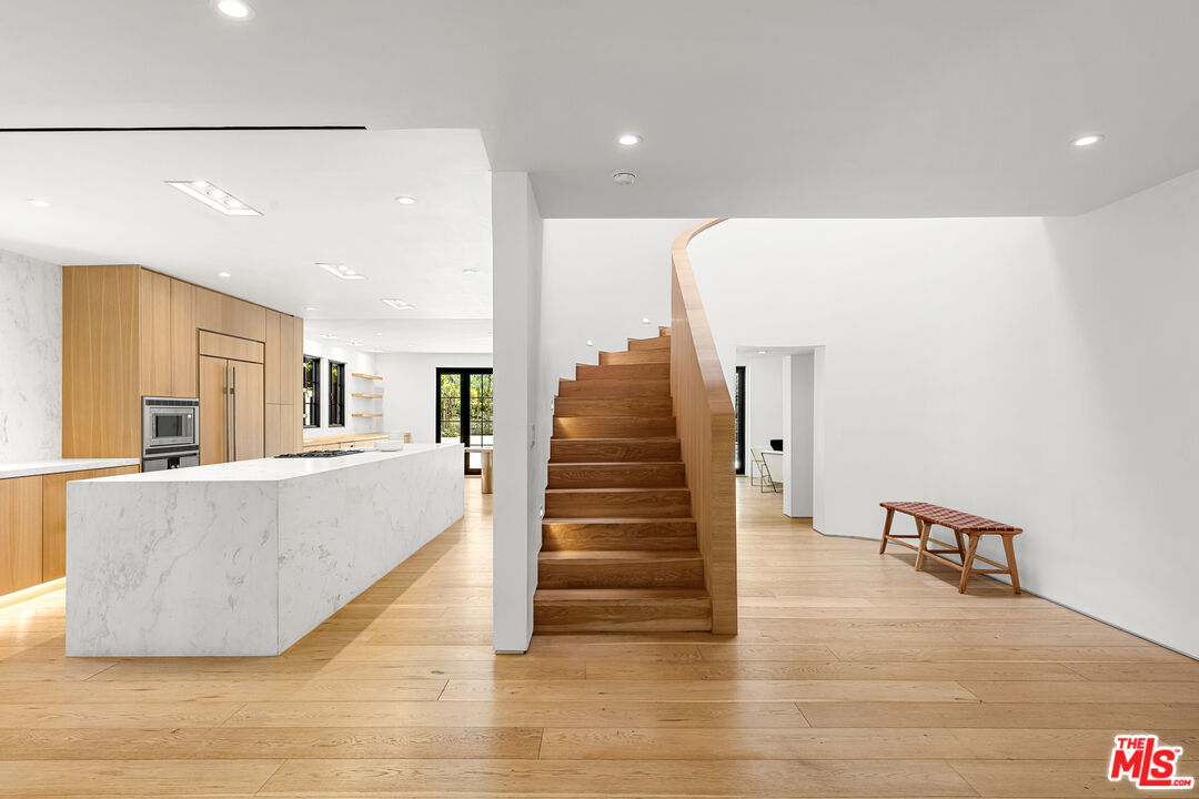 1001 Hanover Dr