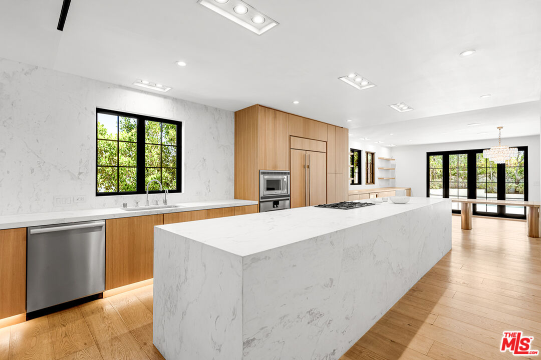 1001 Hanover Dr