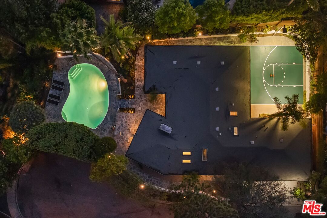 2817 Nichols Canyon Pl