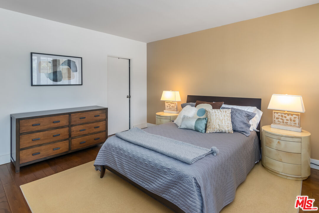 8787 Shoreham Dr Unit: 903