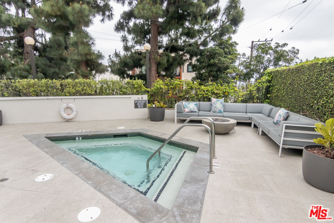8787 Shoreham Dr Unit: 903