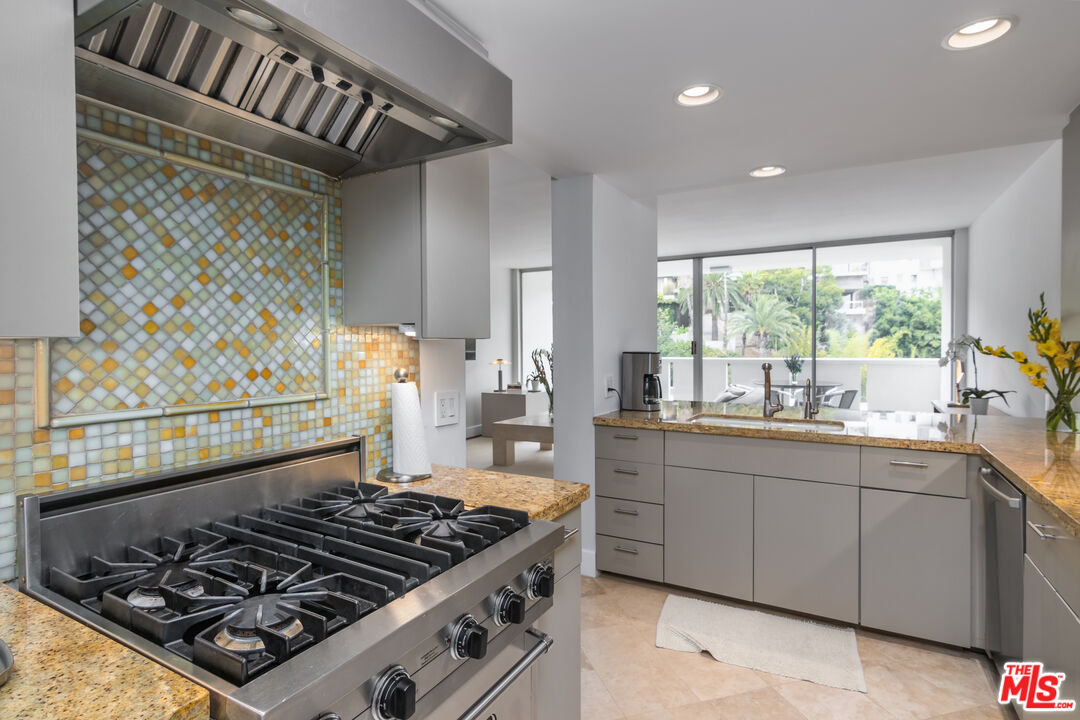 8787 Shoreham Dr Unit: 903