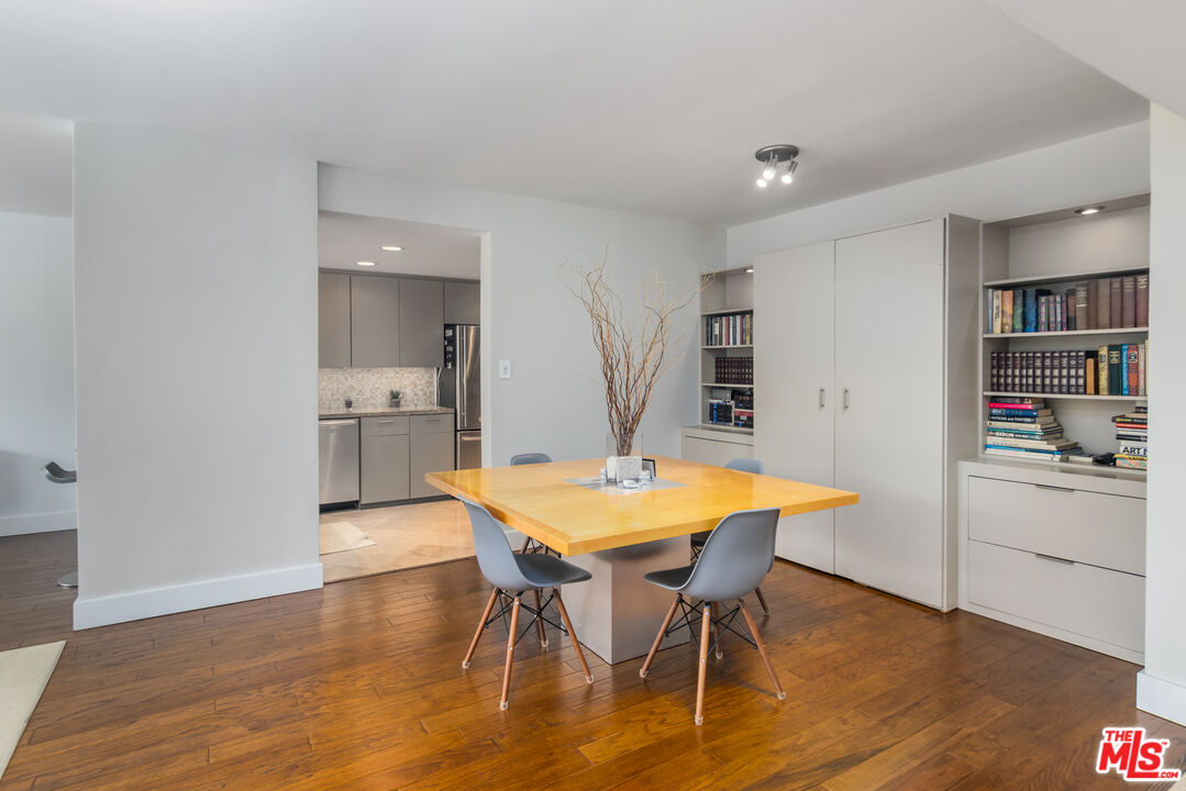 8787 Shoreham Dr Unit: 903