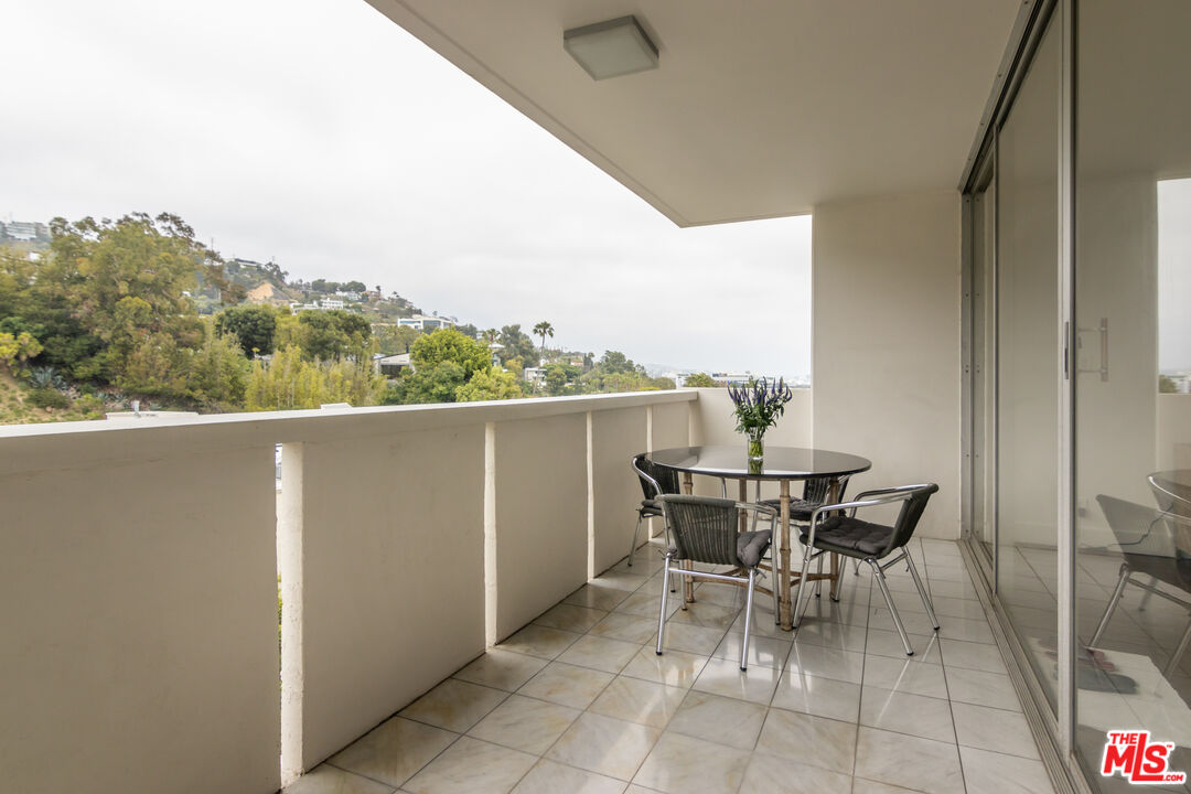 8787 Shoreham Dr Unit: 903