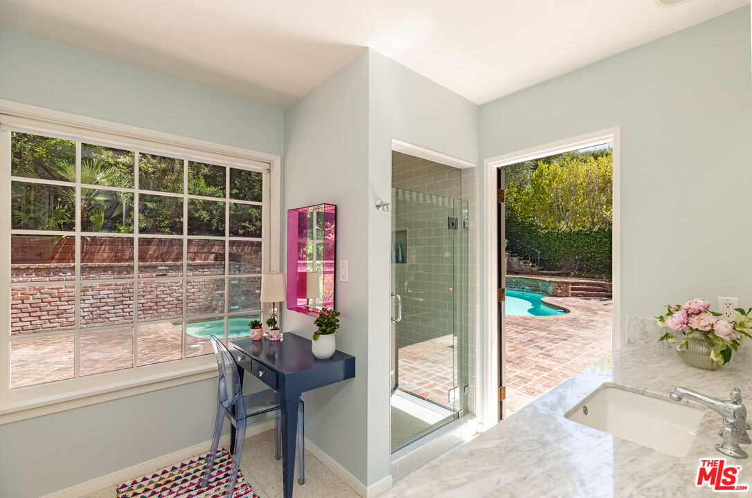 3122 Dona Susana Dr
