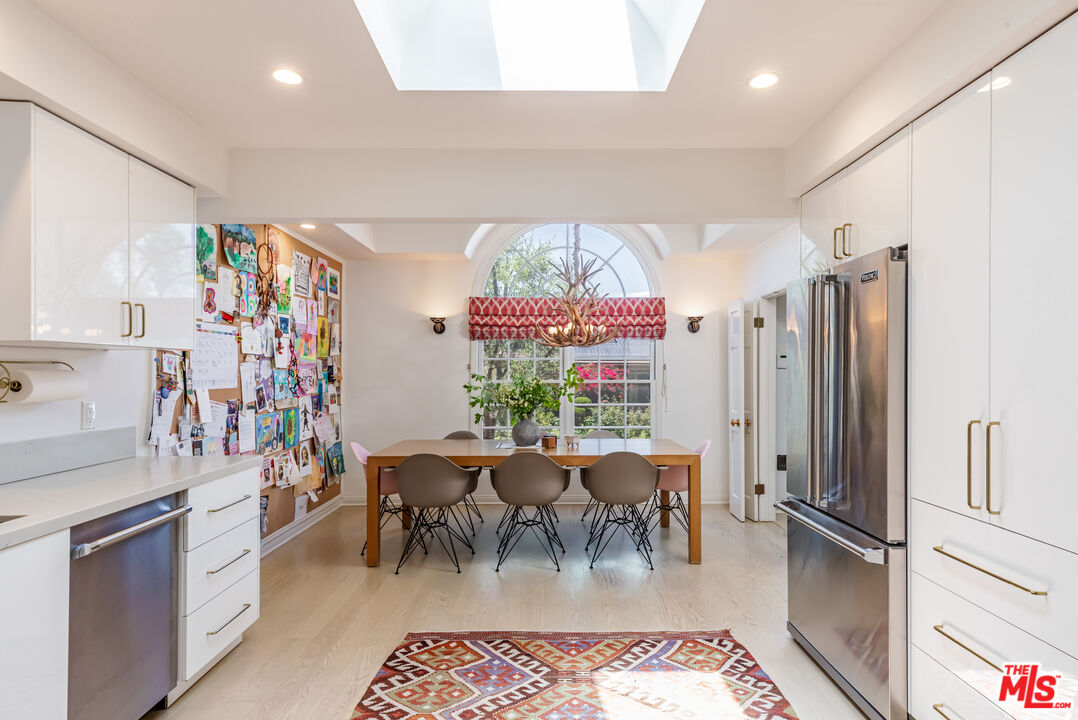 3122 Dona Susana Dr