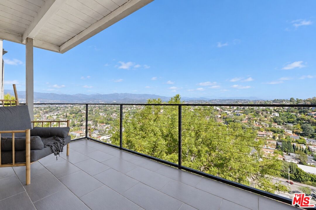 2226 Ronda Vista Dr
