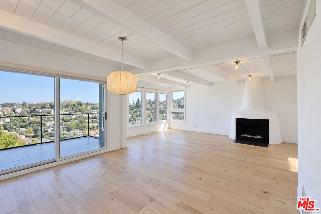 2226 Ronda Vista Dr