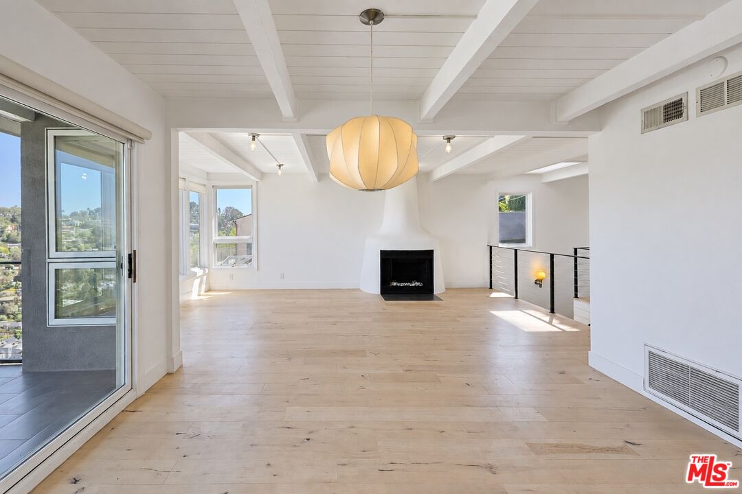 2226 Ronda Vista Dr