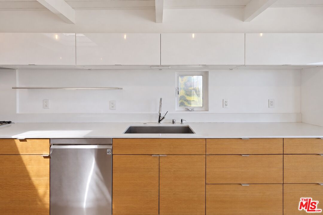 2226 Ronda Vista Dr