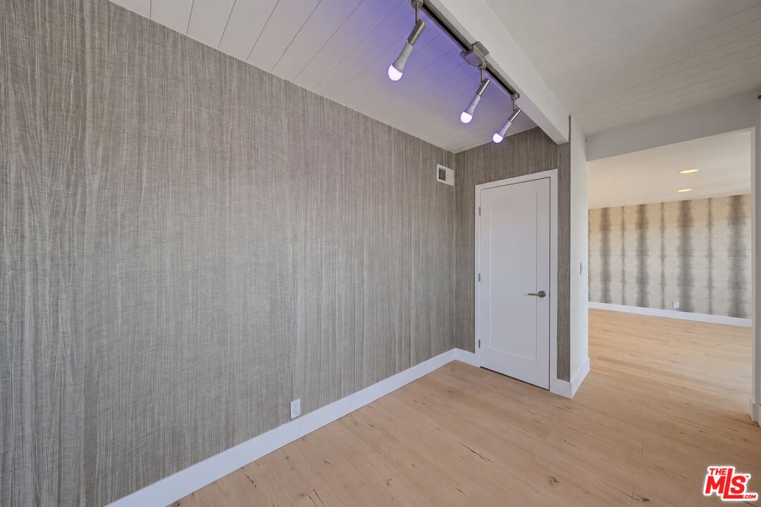 2226 Ronda Vista Dr