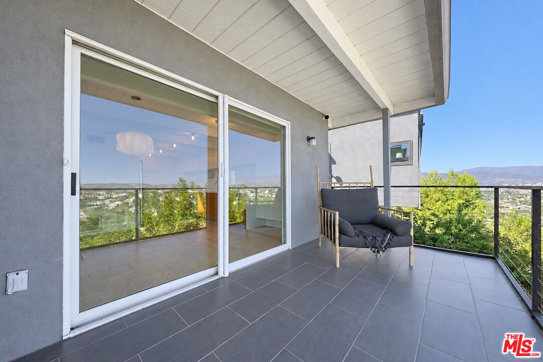 2226 Ronda Vista Dr
