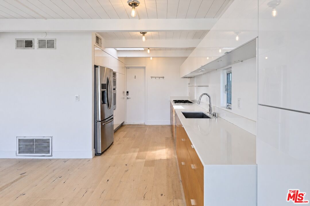 2226 Ronda Vista Dr