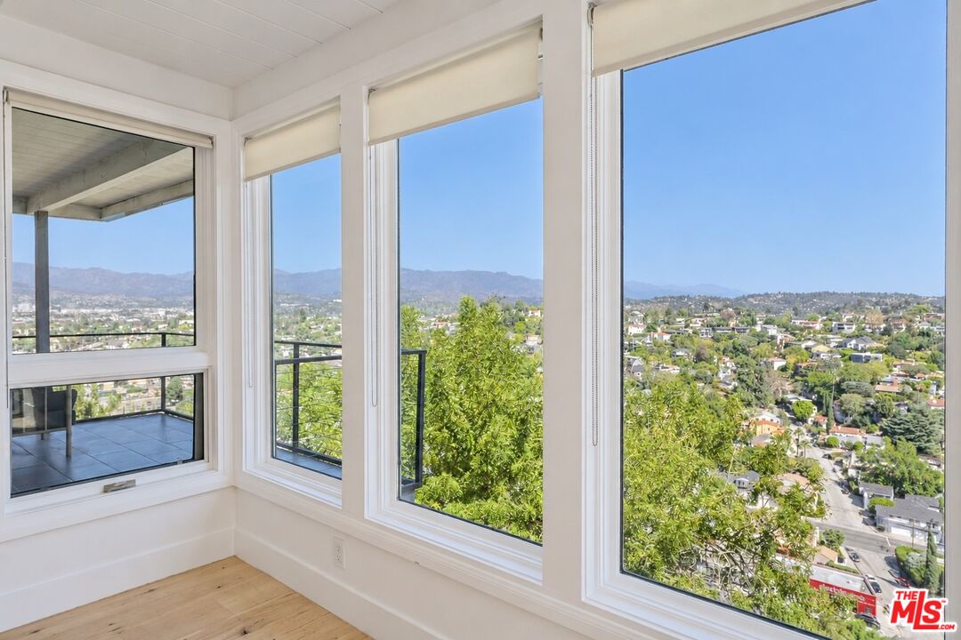 2226 Ronda Vista Dr