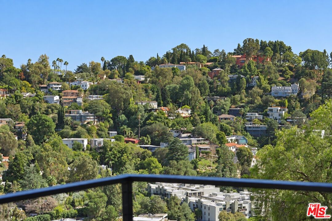 2226 Ronda Vista Dr