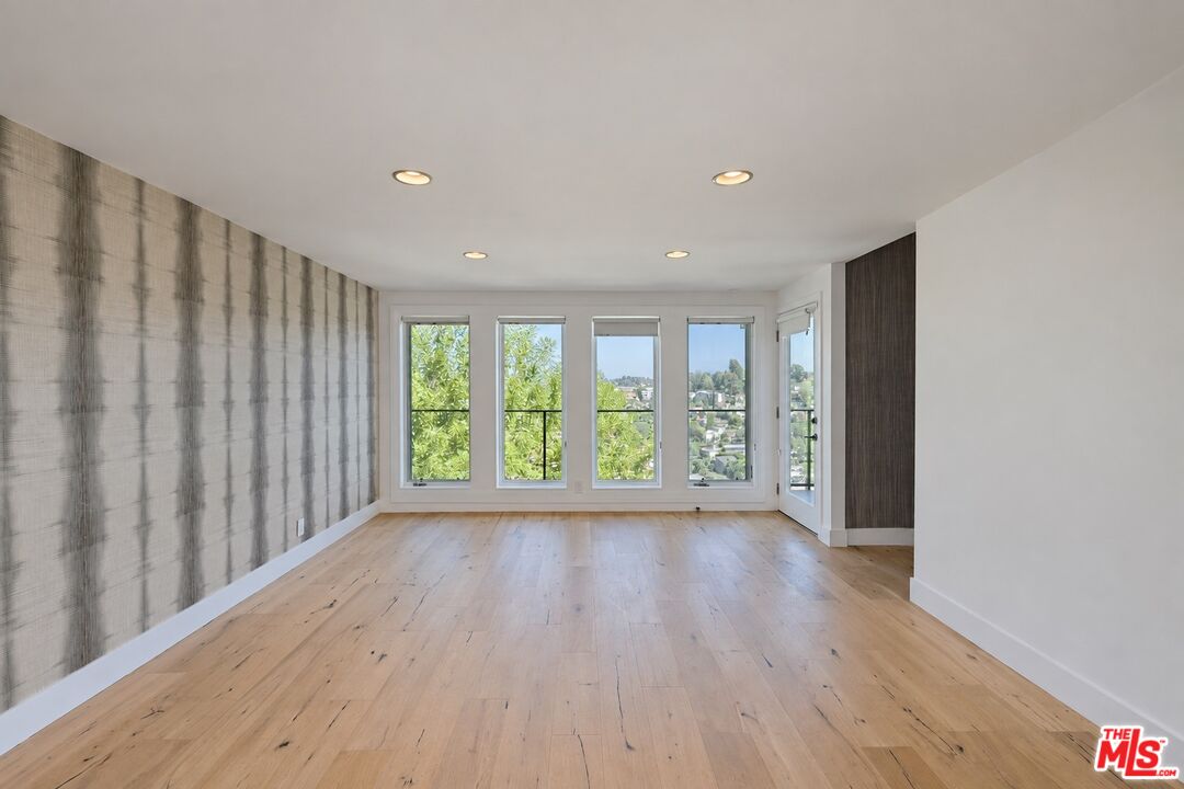 2226 Ronda Vista Dr
