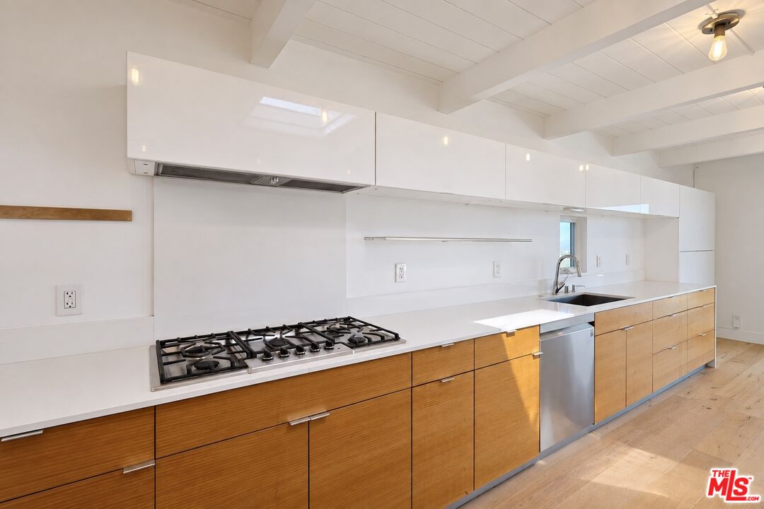 2226 Ronda Vista Dr