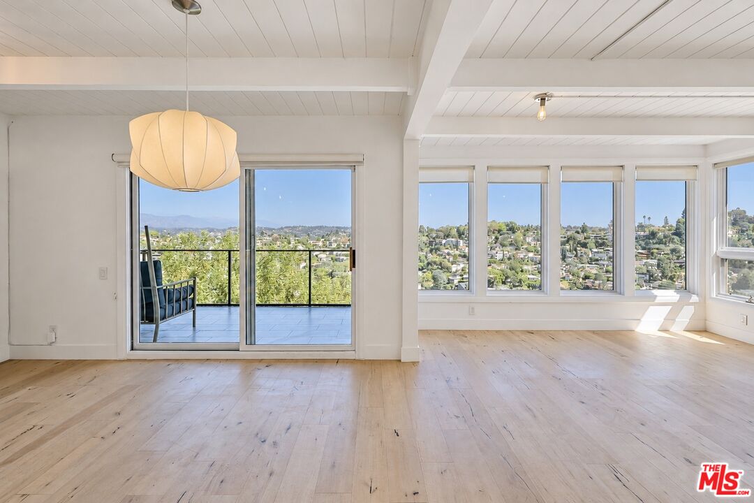 2226 Ronda Vista Dr