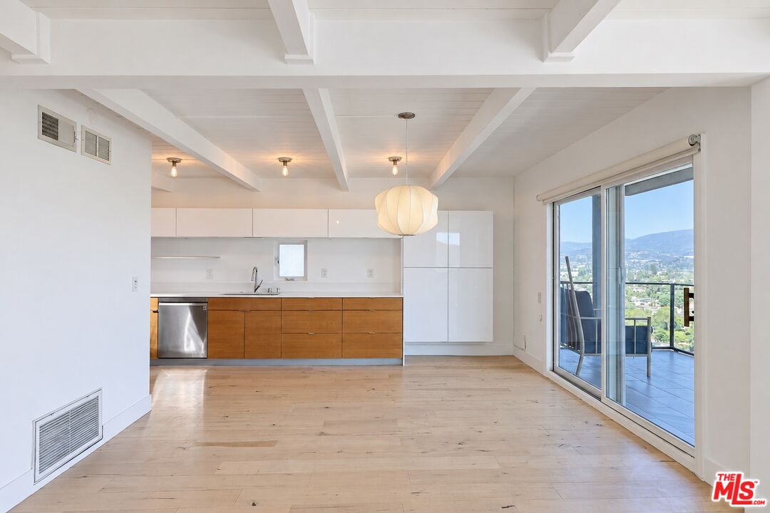 2226 Ronda Vista Dr