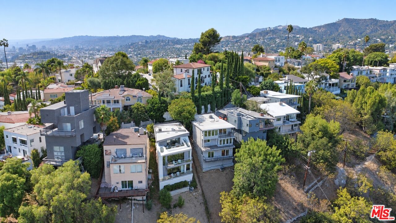 2226 Ronda Vista Dr