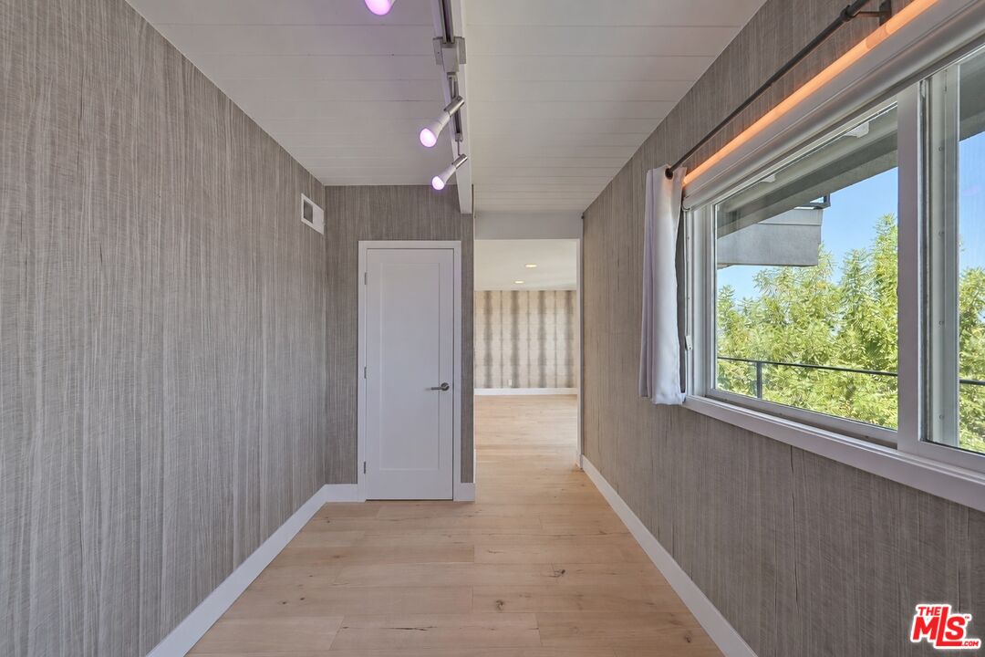 2226 Ronda Vista Dr