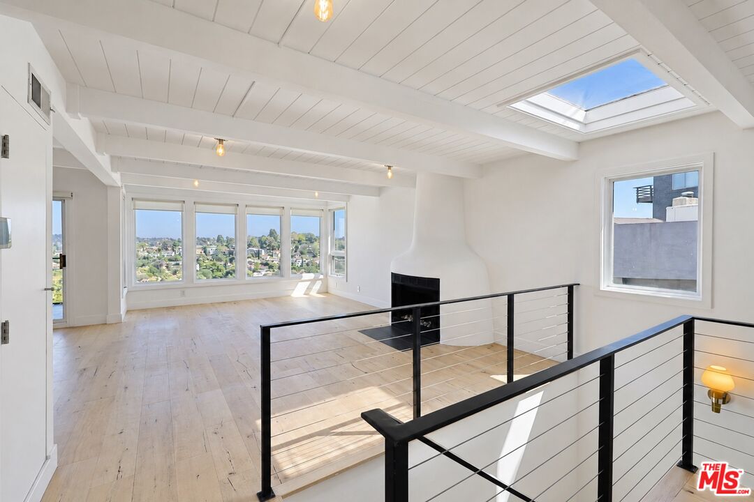2226 Ronda Vista Dr