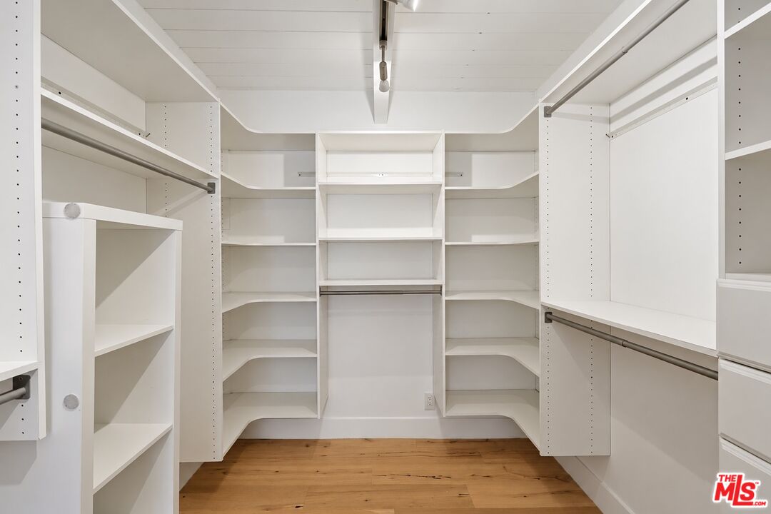 2226 Ronda Vista Dr