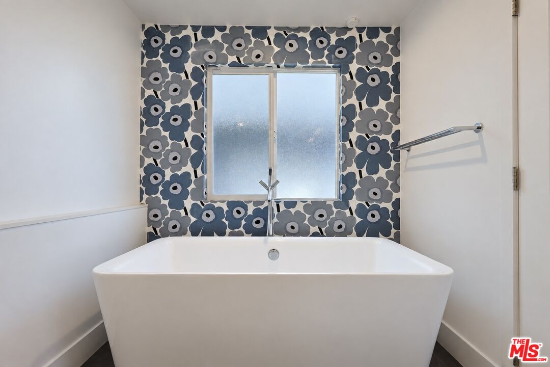 2226 Ronda Vista Dr