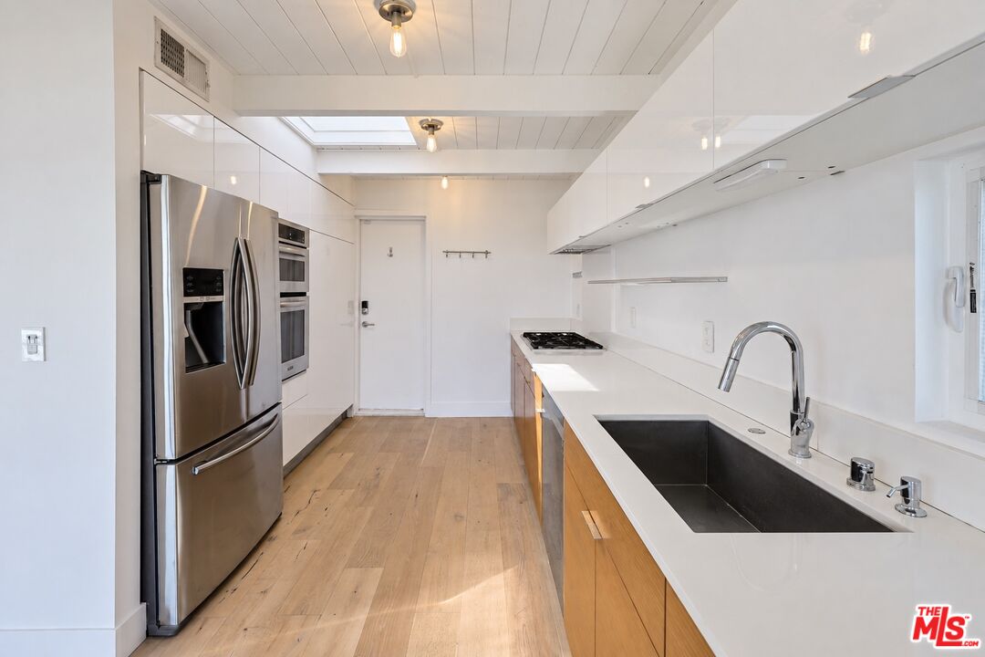 2226 Ronda Vista Dr