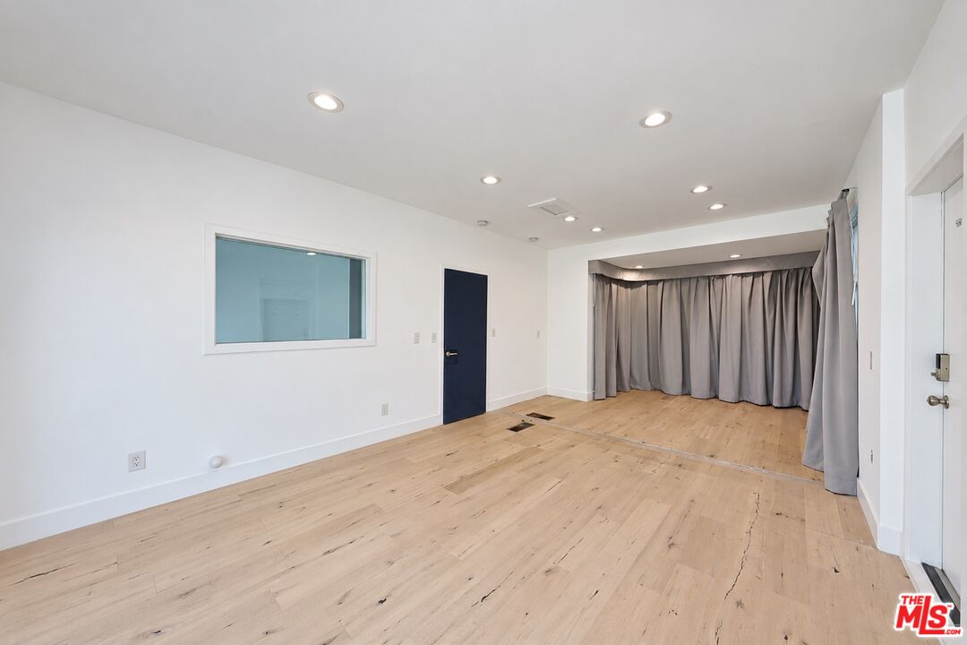 2226 Ronda Vista Dr
