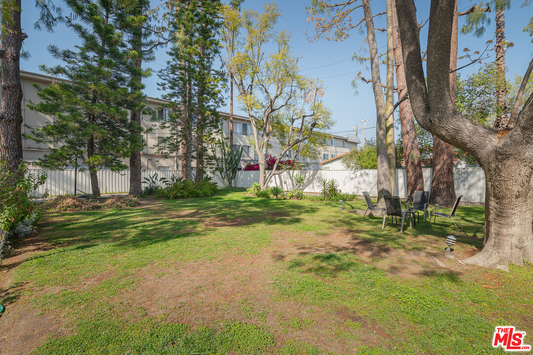 4353 Colfax Ave Unit: 34