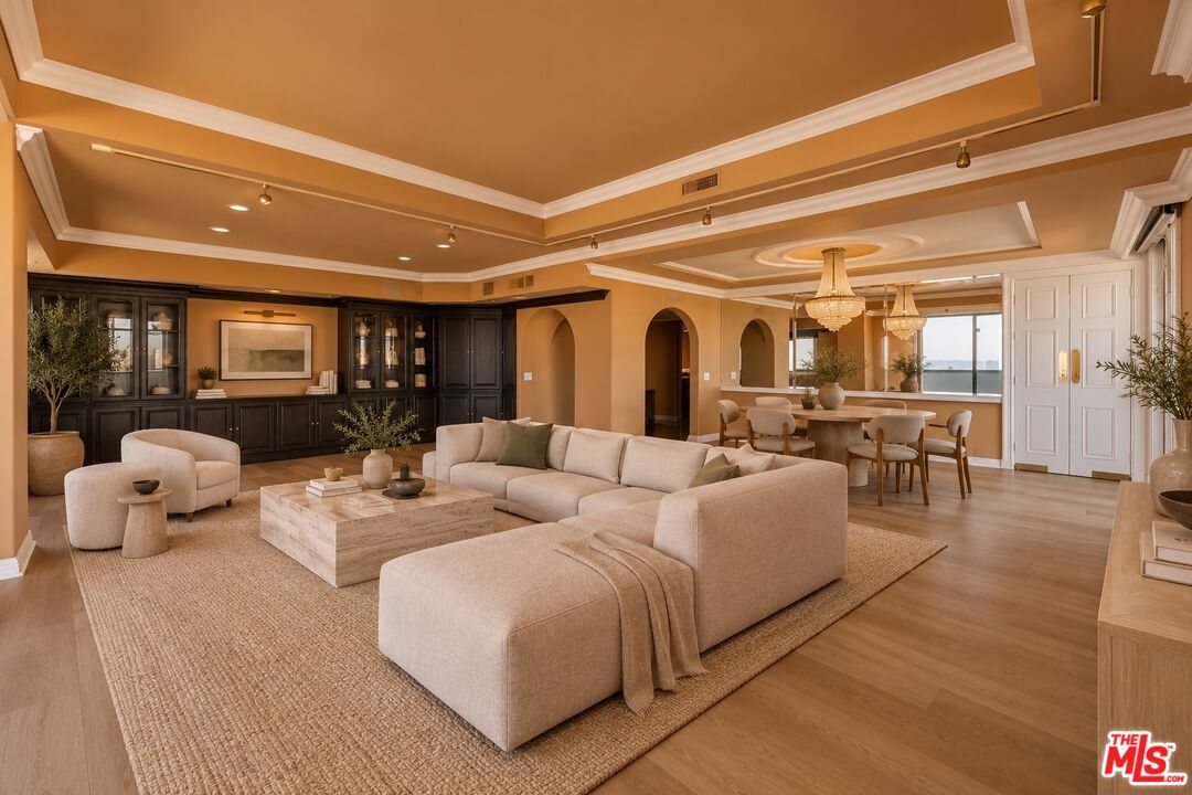 7250 Franklin Ave Unit: 1209