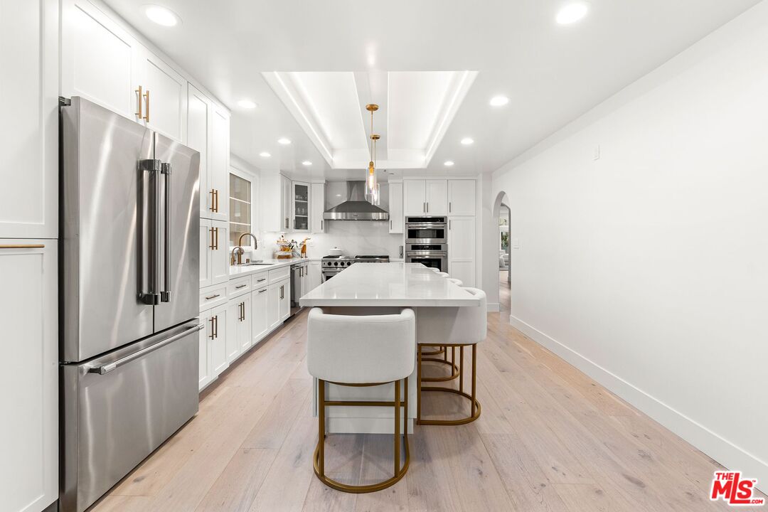 1182 Wellesley Ave Unit: 401