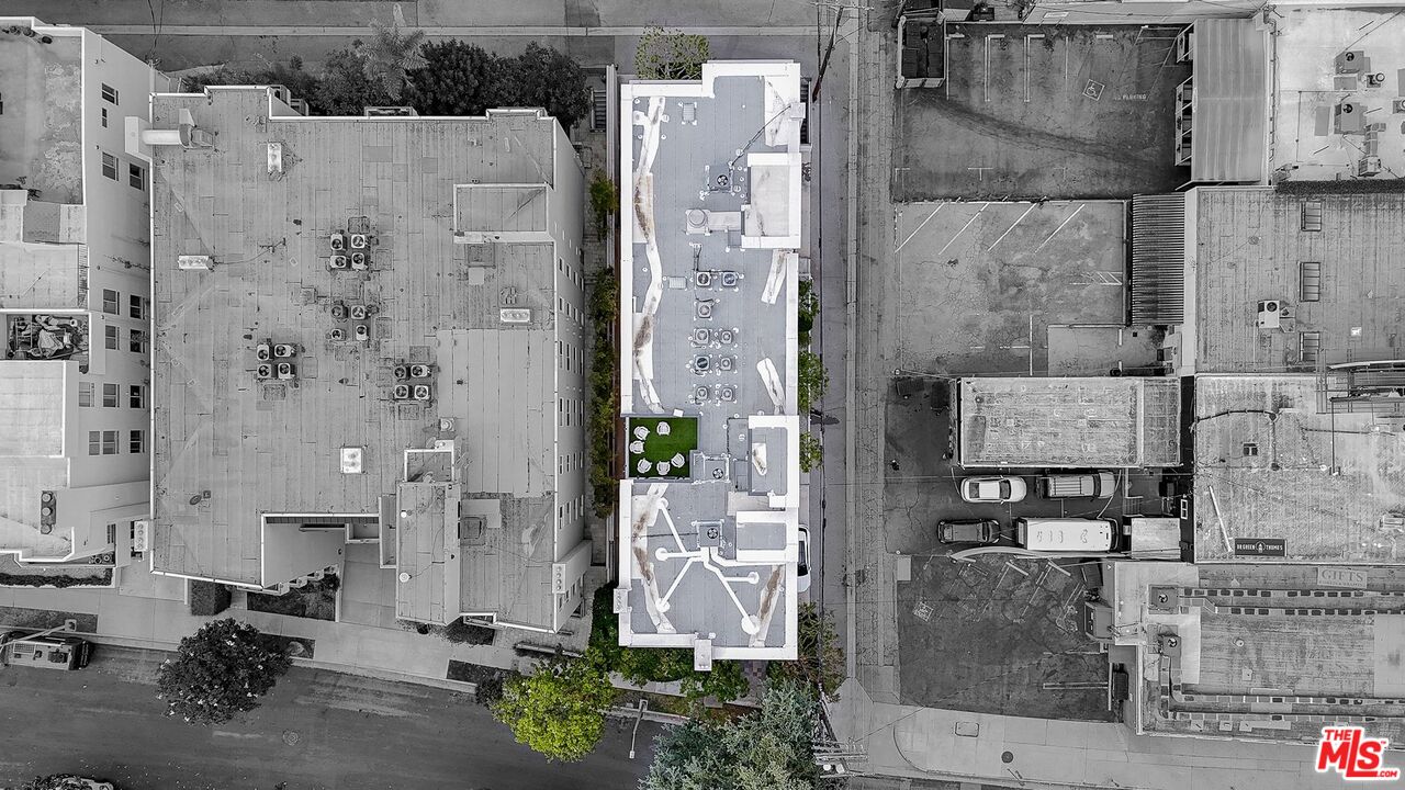 1182 Wellesley Ave Unit: 401