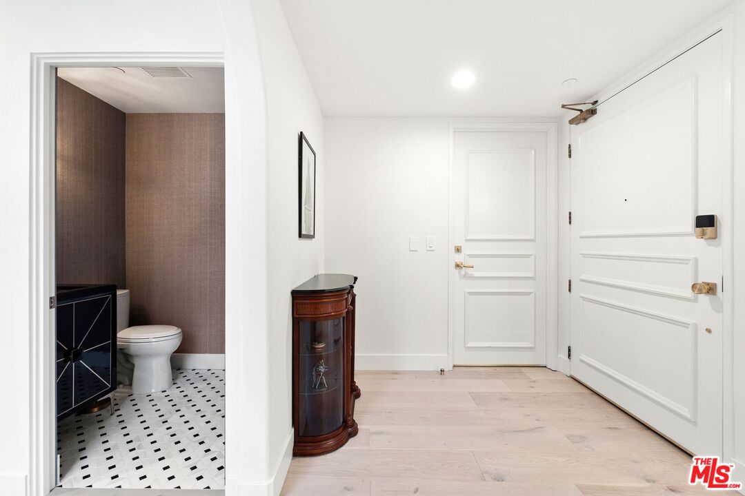 1182 Wellesley Ave Unit: 401