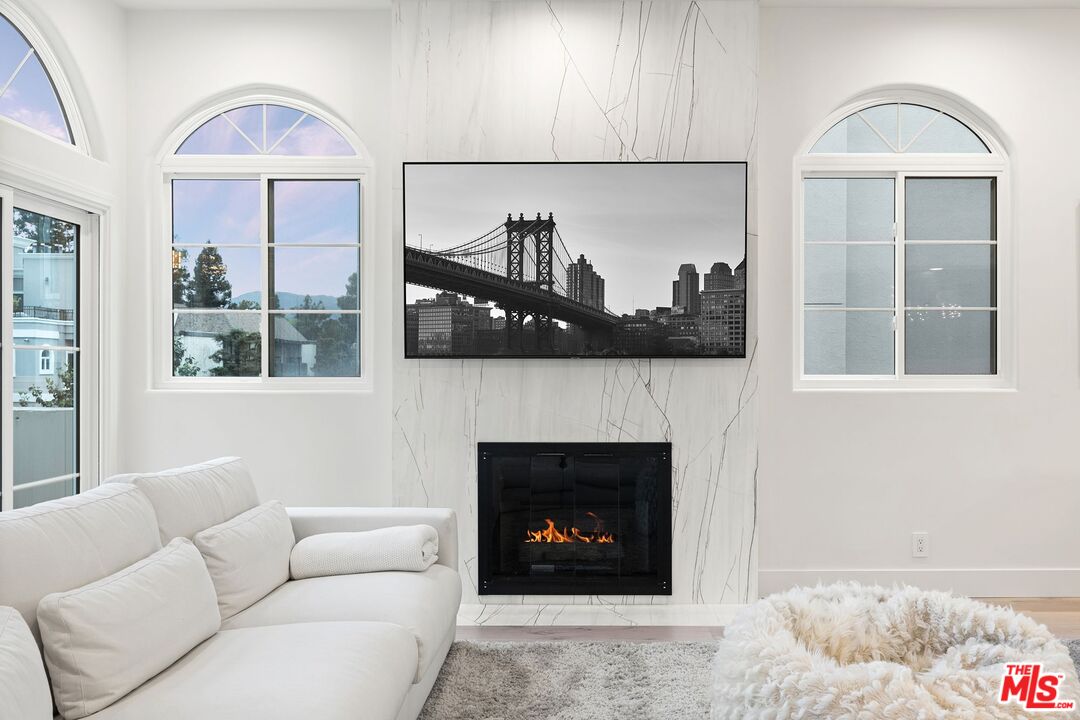 1182 Wellesley Ave Unit: 401