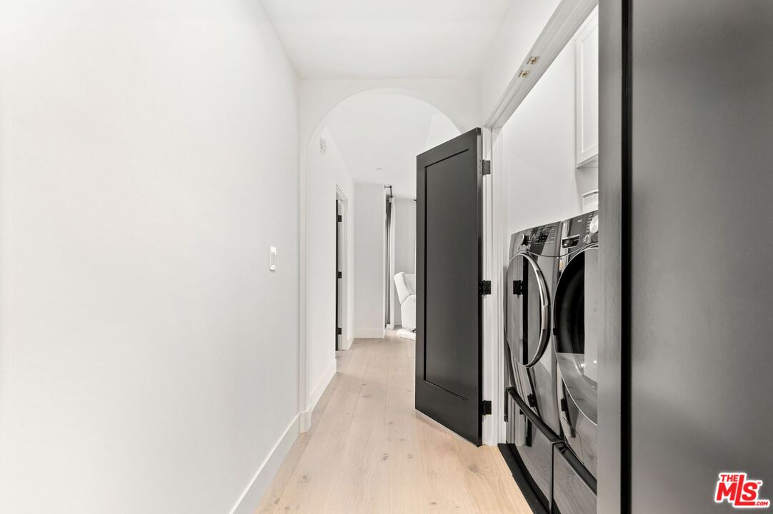 1182 Wellesley Ave Unit: 401