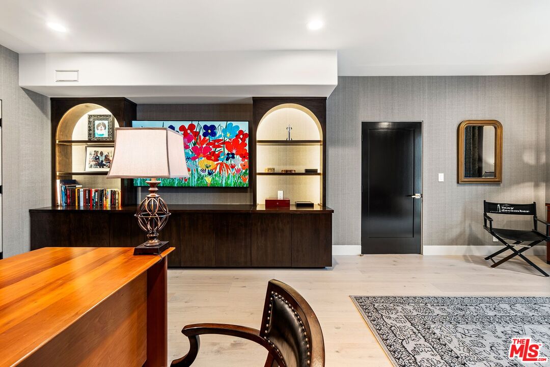 1182 Wellesley Ave Unit: 401
